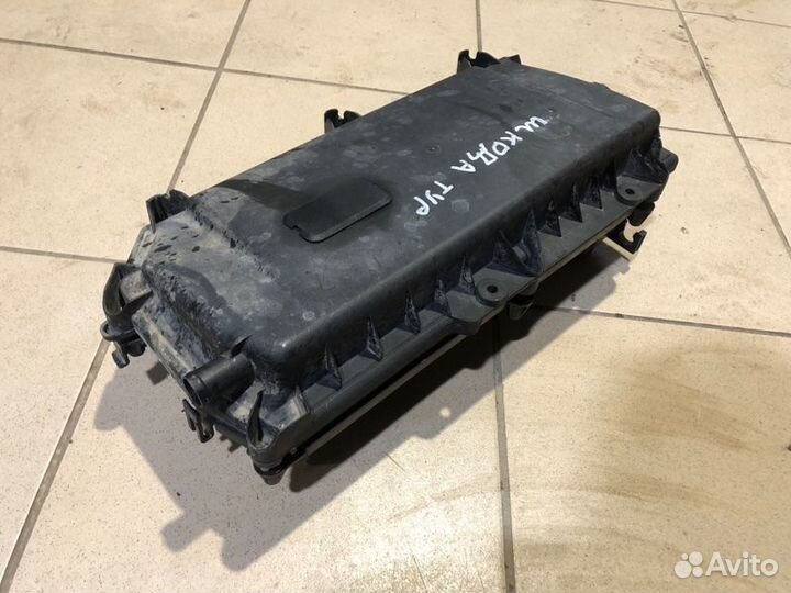 Корпус воздушного фильтра Octavia Golf 5 Lupo