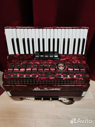 Аккордеон немецкий Royal Standard
