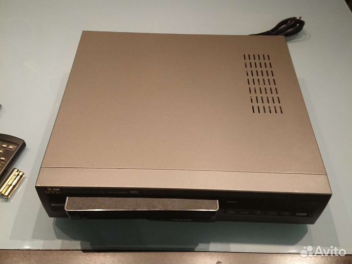Видеомагнитофон JVC HR-DX20EE рабочий пр-ва Япония