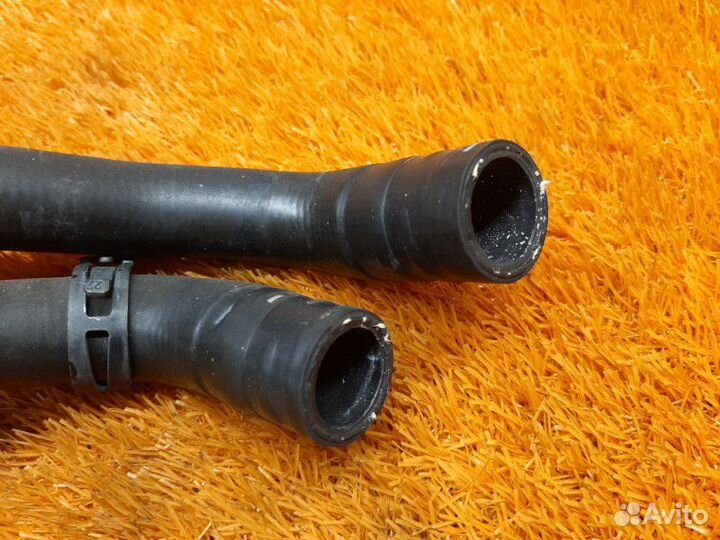 Патрубок системы охлаждения Volkswagen Golf 5K CAX