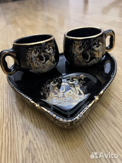 Чашки кофейные пара с пепельницей греческие