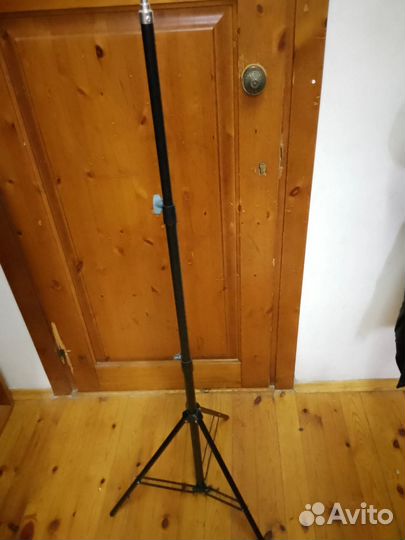 Микрофонная стойка прямая