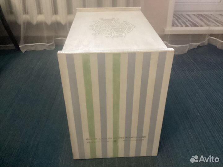 Прикроватный столик тумба
