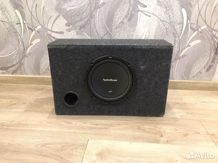 Автомобильный сабвуфер