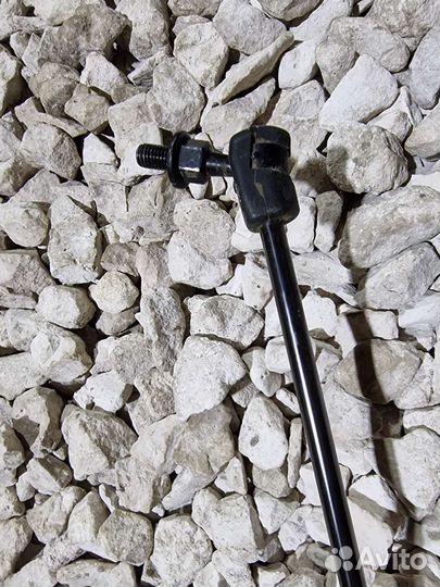 Амортизатор багажника левый Крета