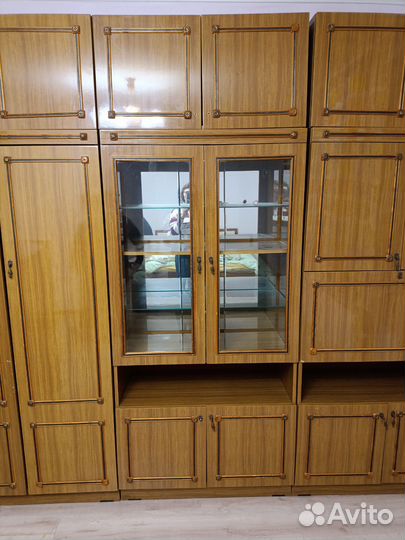 Стенка в гостиную бу