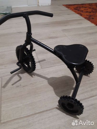 Трехколесный велосипед