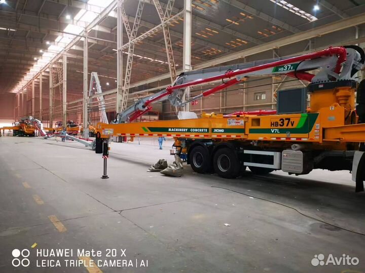 Автобетононасос Isuzu Giga, 2024