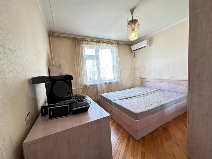 3-к. квартира, 75 м², 8/10 эт.