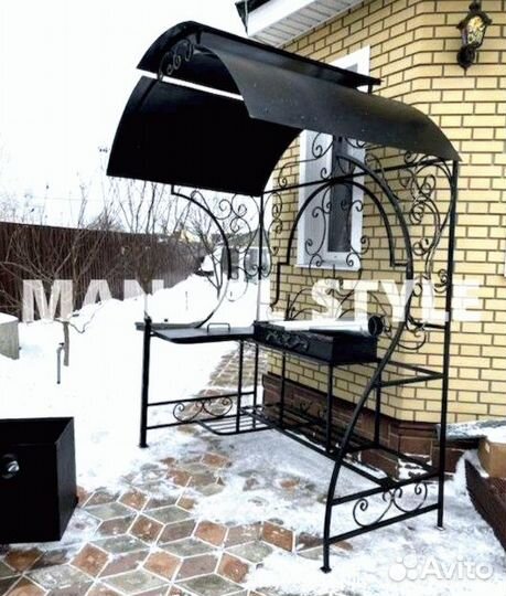 Мангал с крышей