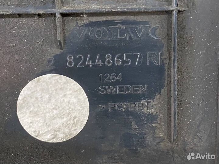 Крышка фары Volvo FH4 82448657