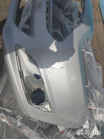 Передний бампер Ford Fiesta mk6 2015 оригинал