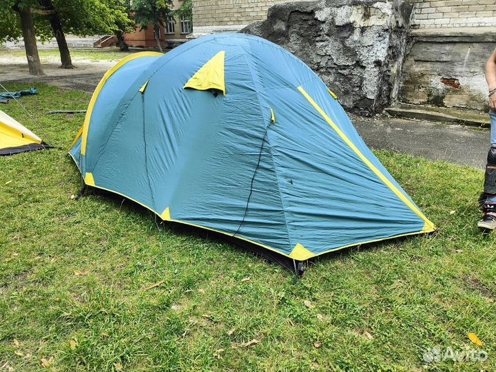 Палатка RockLand Pamir 4