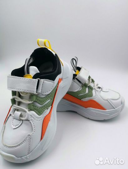 Кроссовки детские 27 размер новые