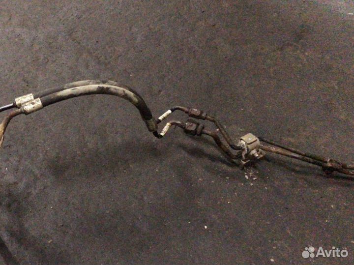 Шланг заднего гидростаьилизатора на BMW E70