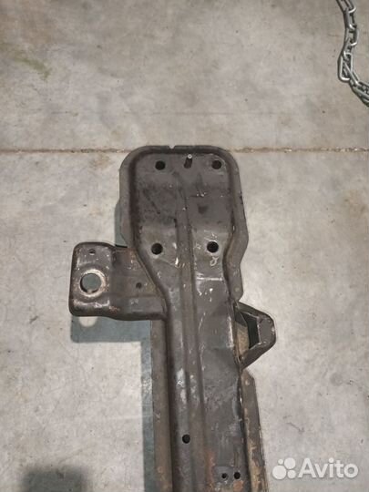 Балка передняя Suzuki Grand Vitara 1998-2005