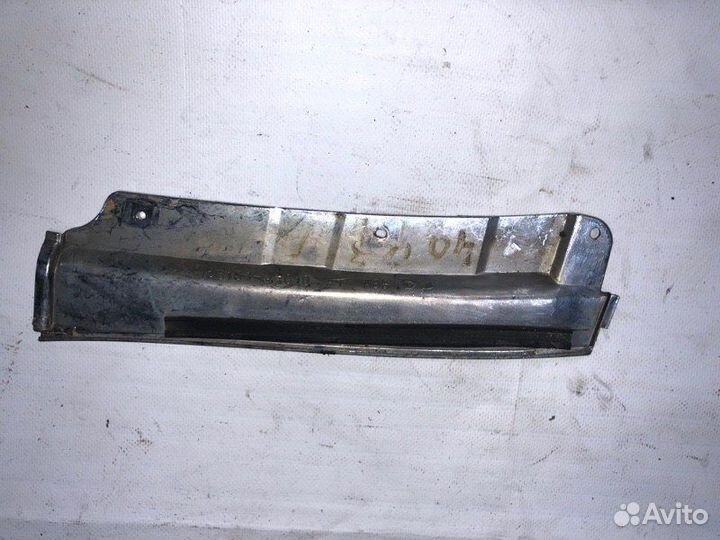 Планка под фары правая Toyota Chaser GX81 1GFE