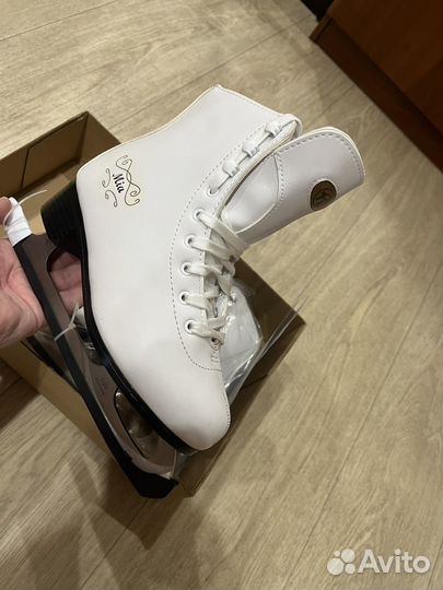 Коньки фигурные 35 размер