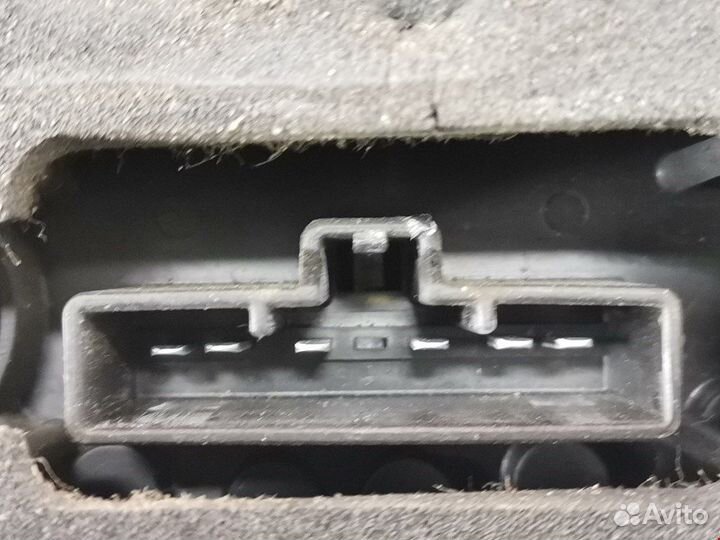 Фонарь задний левый для Ford C-MAX 1 1347455