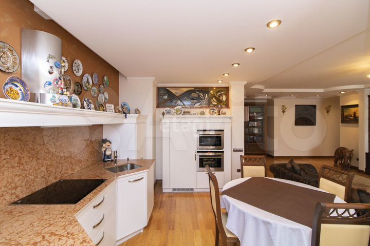 3-к. квартира, 105 м², 11/14 эт.