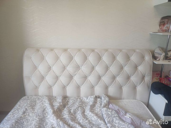 Перетяжка изголовья и кровати на дому