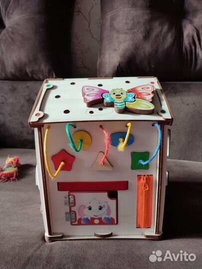 Бизиборд домик