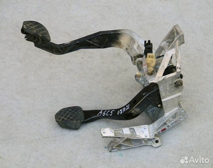 Педали Audi A6 C5 8D1721117K