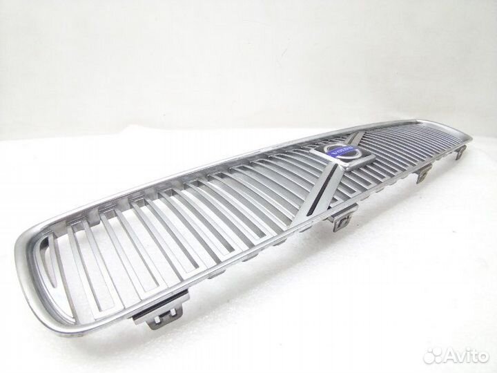 Решетка радиатора передняя Volvo V50 1 2005