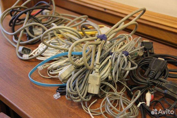 Продам монитор и запчасти для пк б/у. Торг