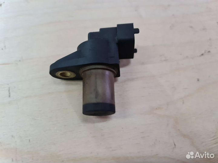 Датчик положения распредвала Mercedes W211 OM642