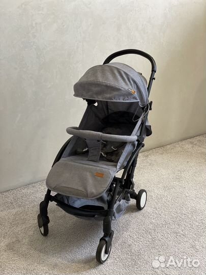 Прогулочная коляска yoya