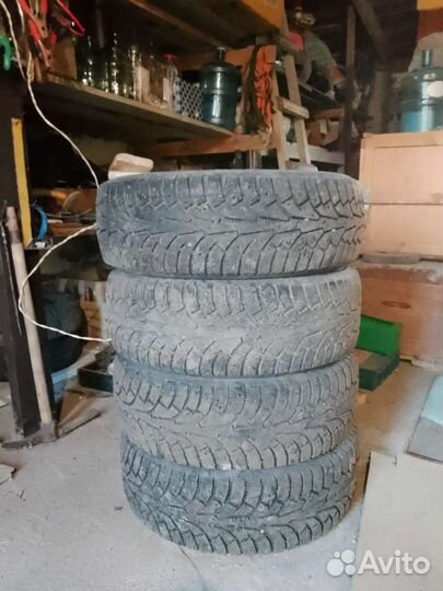 Nokian Tyres Hakkapeliitta SUV 235/65 R17