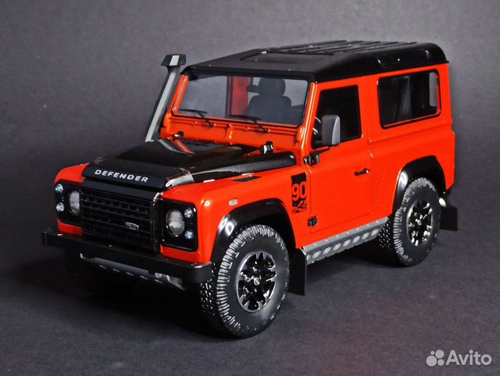 Land Rover Defender 90 Adventure 1:18 Kyosho