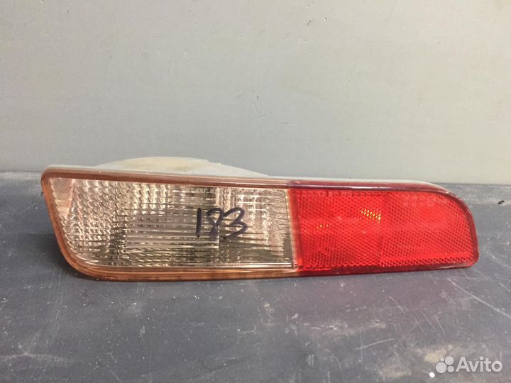 Фонарь в задний бампер правый Mitsubishi Outlander