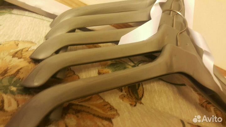 Вешалки-плечики,для взрослой одежды