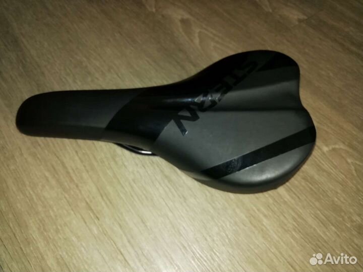 Седло для шоссейного велосипеда