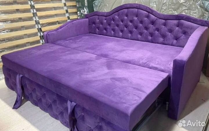 Двуспальная кровать дизайнерская на заказ