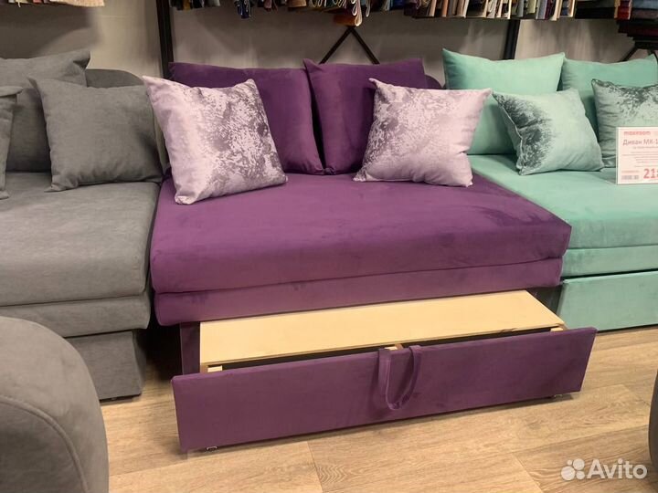 Диван интерьерный