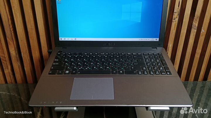 Игровой ноутбук Asus X550C