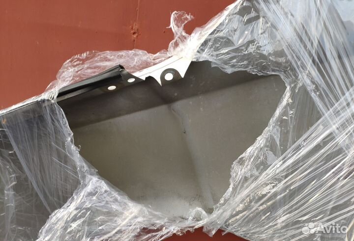 Крыло переднее правое на Toyota Avensis T250