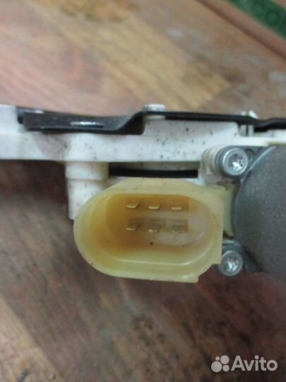 Стеклоподъемник передний левый 5-серия E60/E61