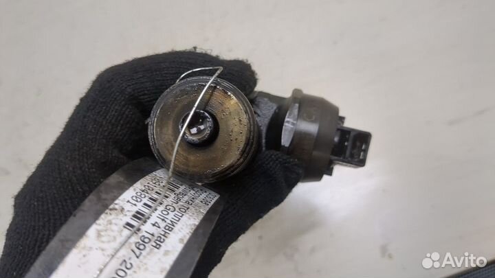 Форсунка топливная Volkswagen Golf 4