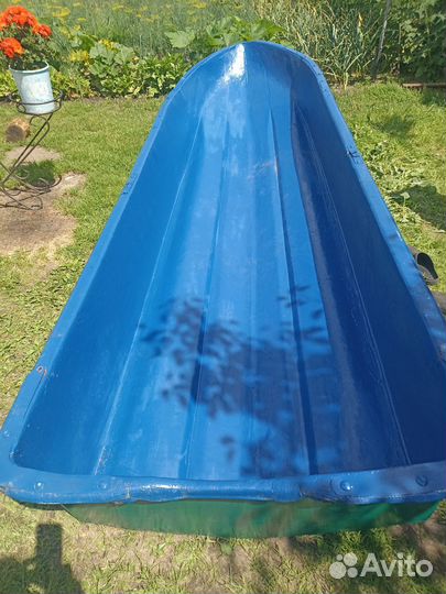 Лодка стеклопластиковая