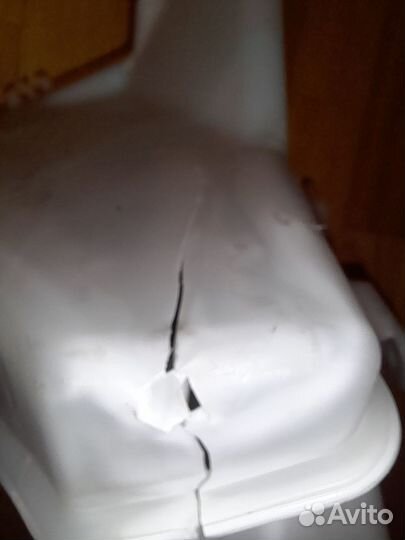 Бачок омывателя kia rio 3 с дефектом