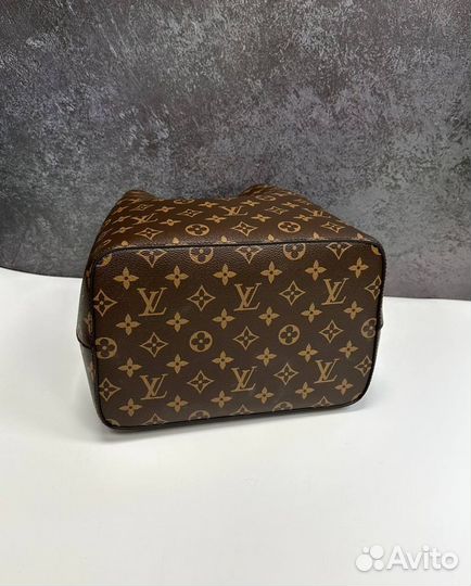 Louis Vuitton Сумка NeoNoe M44021