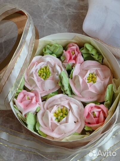 Съедобный подарок - цветы из зефира на День мамы