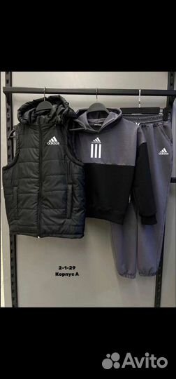 Костюм тройка