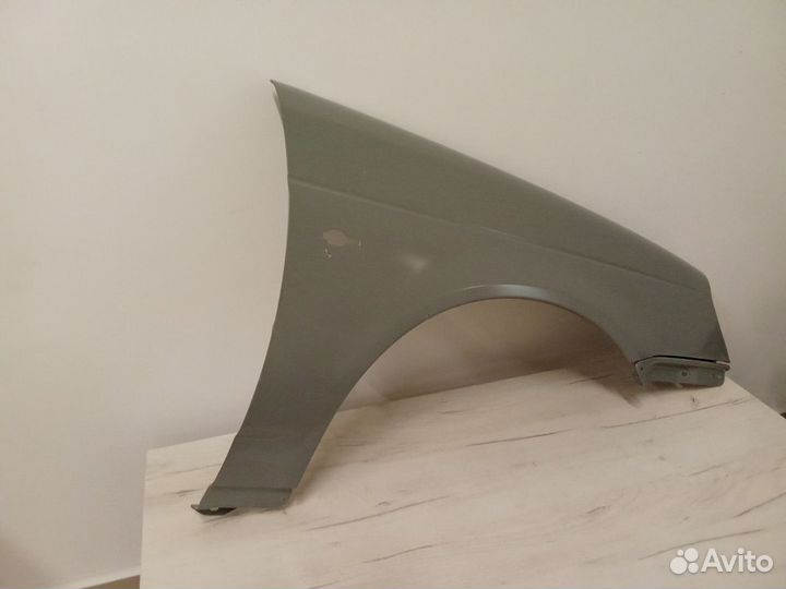 Крыло на priora правая