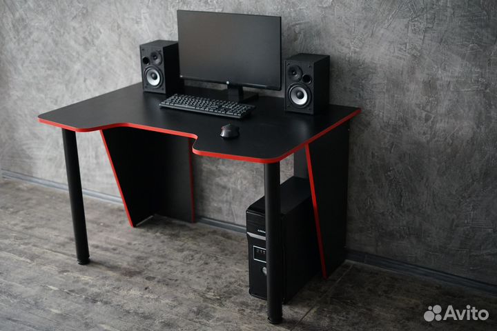 Геймерский компьютерный стол