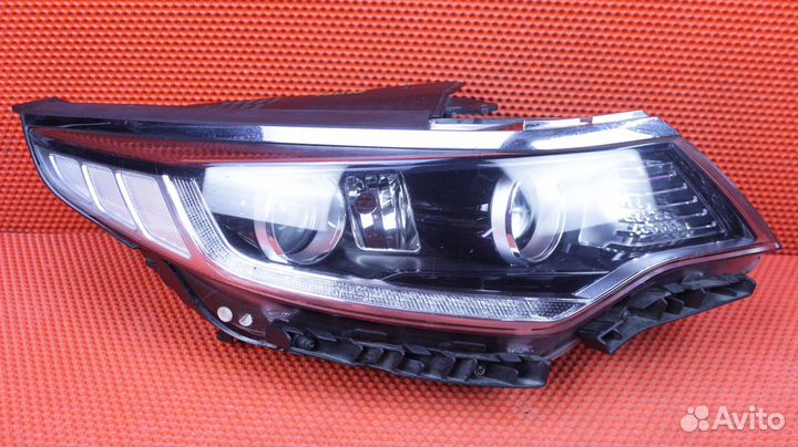 Фара правая Kia Optima JF G4KD 92102-D4070
